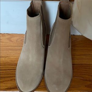 Ugg Faye Chelsea Booties